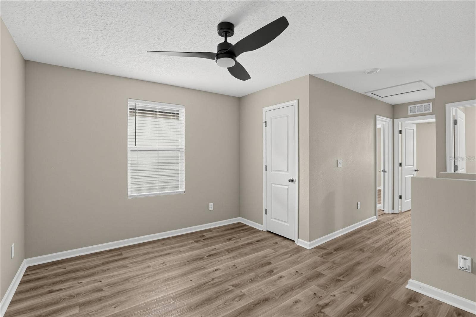 1033 CADES COVE WAY, Deland, FL 32720 1033 CADES COVE WAY, Deland, FL 32720