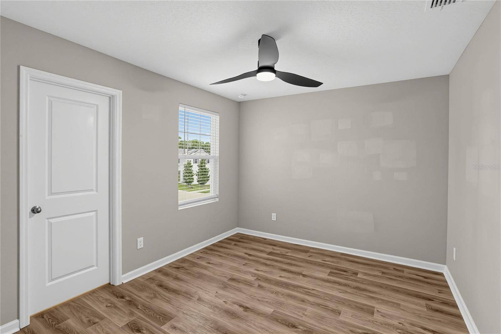 1033 CADES COVE WAY, Deland, FL 32720 1033 CADES COVE WAY, Deland, FL 32720