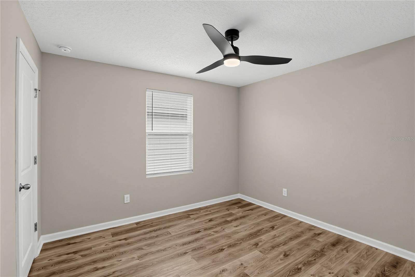 1033 CADES COVE WAY, Deland, FL 32720 1033 CADES COVE WAY, Deland, FL 32720