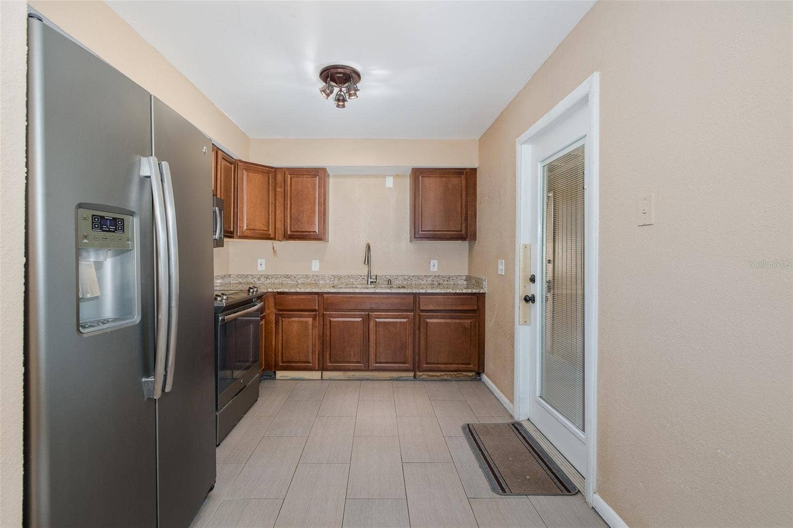 4403 GANDY CIRCLE, Tampa, FL 33616 Kitchen