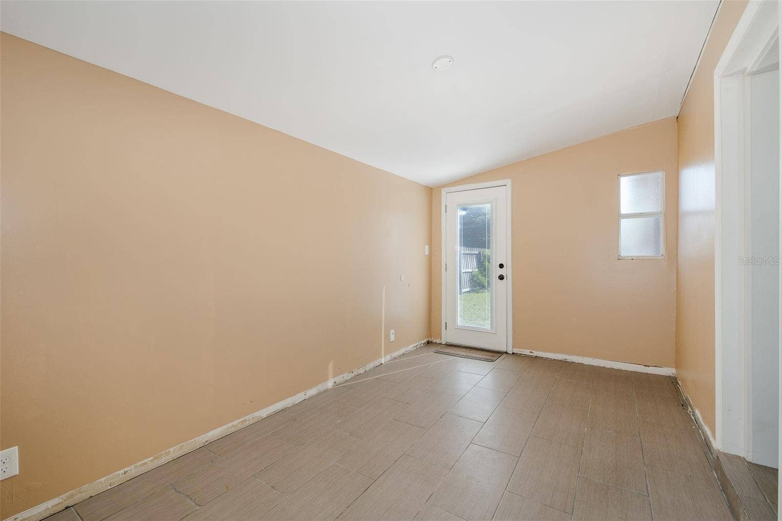 4403 GANDY CIRCLE, Tampa, FL 33616 Office/Den