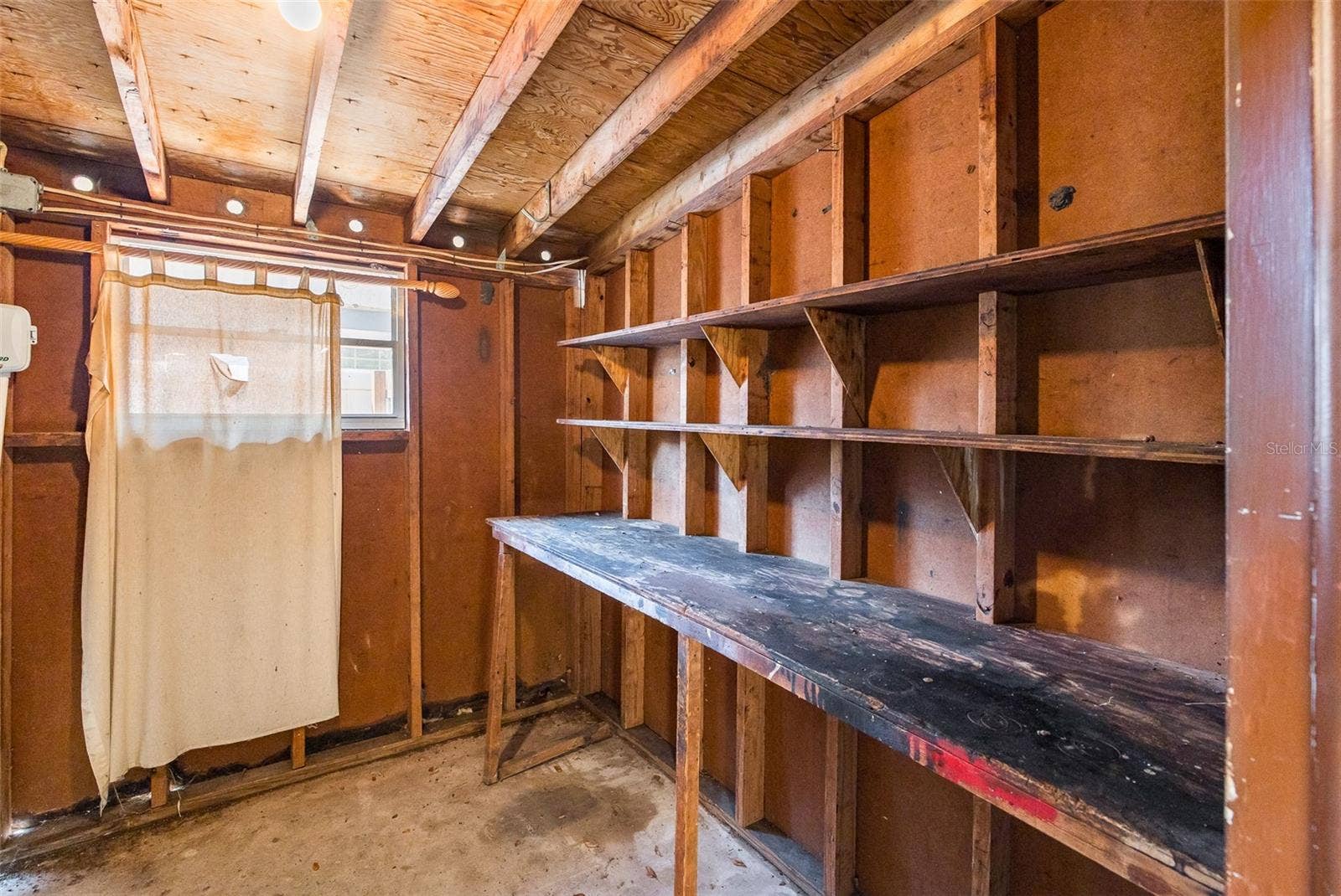 4403 GANDY CIRCLE, Tampa, FL 33616 Laundry room