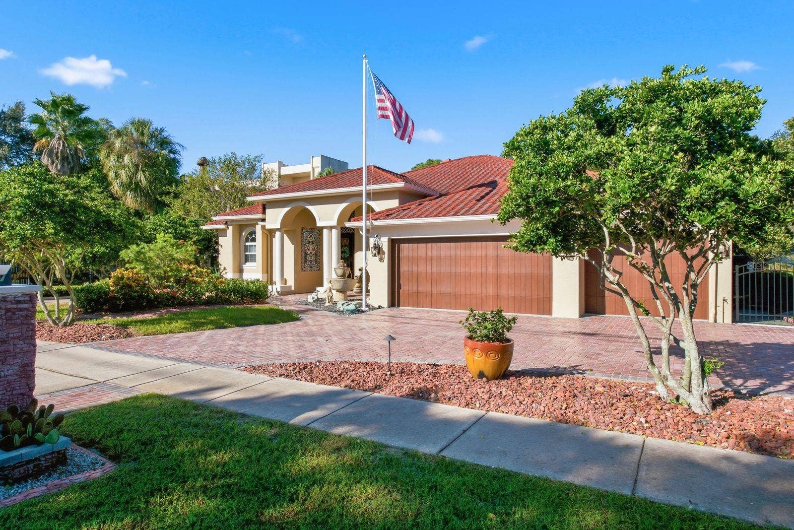 580 S FLORIDA AVENUE, Tarpon Springs, FL 34689 580 S FLORIDA AVENUE, Tarpon Springs, FL 34689