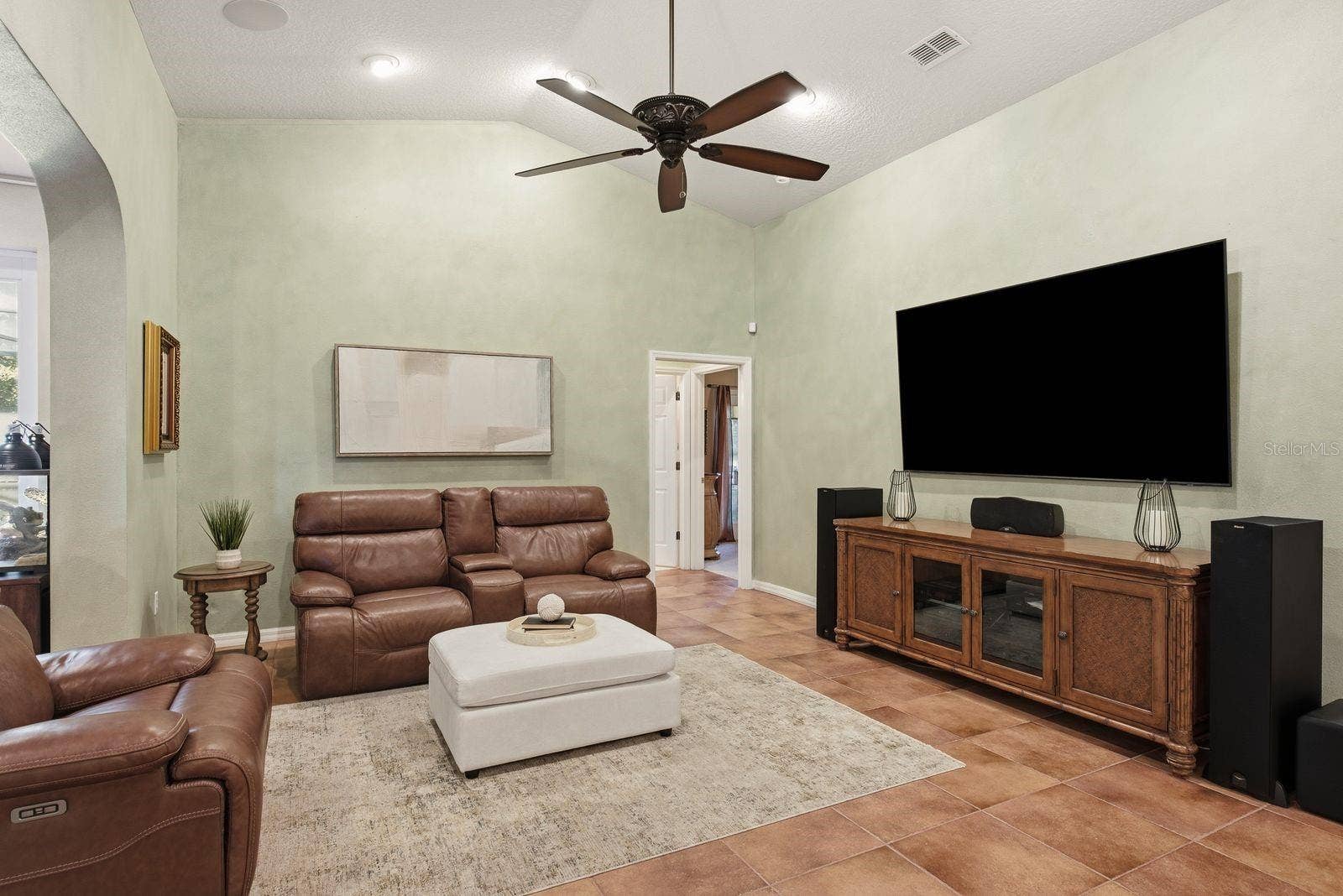 580 S FLORIDA AVENUE, Tarpon Springs, FL 34689 580 S FLORIDA AVENUE, Tarpon Springs, FL 34689