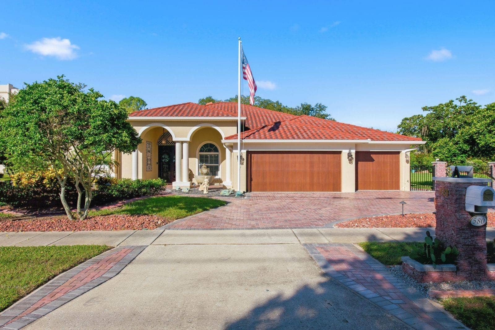 580 S FLORIDA AVENUE, Tarpon Springs, FL 34689 580 S FLORIDA AVENUE, Tarpon Springs, FL 34689