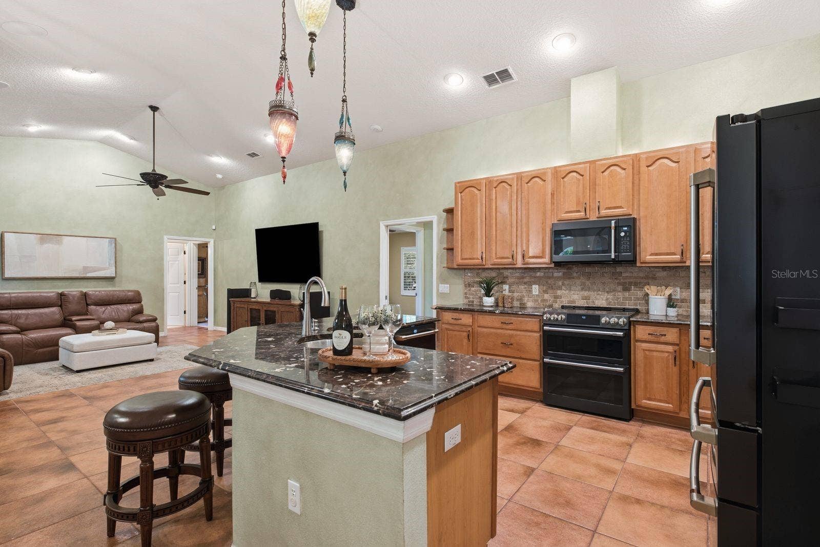 580 S FLORIDA AVENUE, Tarpon Springs, FL 34689 580 S FLORIDA AVENUE, Tarpon Springs, FL 34689