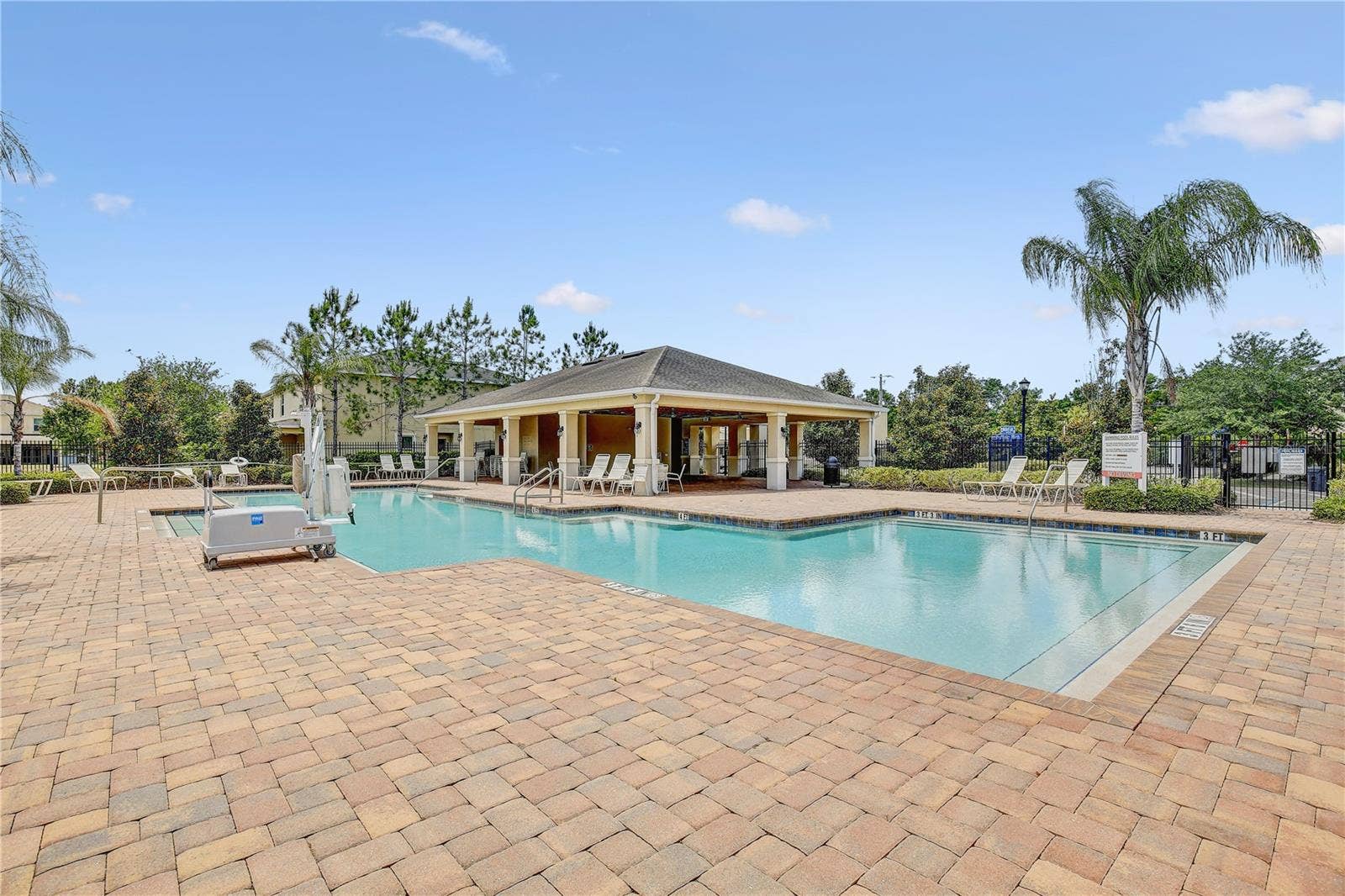 9904 HOUND CHASE DRIVE, Gibsonton, FL 33534 9904 HOUND CHASE DRIVE, Gibsonton, FL 33534