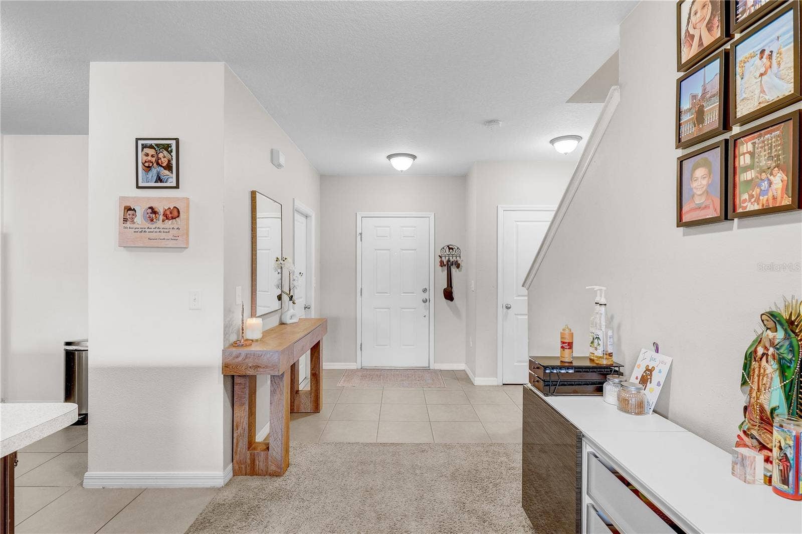 9904 HOUND CHASE DRIVE, Gibsonton, FL 33534 9904 HOUND CHASE DRIVE, Gibsonton, FL 33534