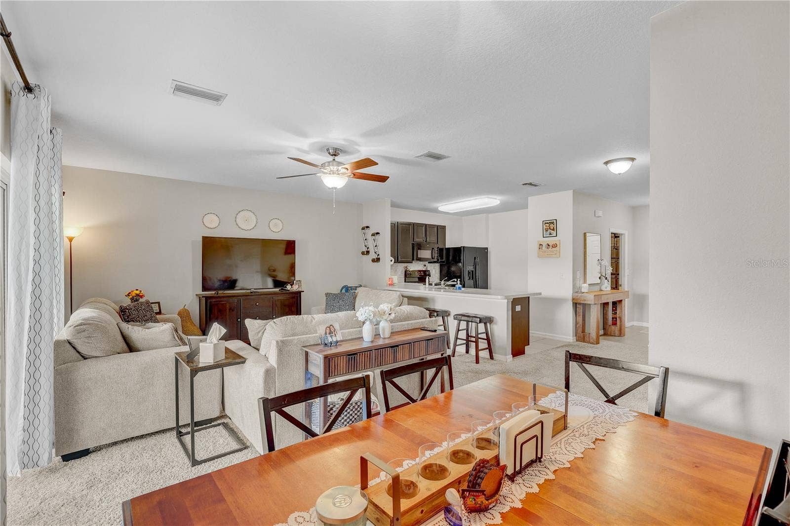 9904 HOUND CHASE DRIVE, Gibsonton, FL 33534 9904 HOUND CHASE DRIVE, Gibsonton, FL 33534