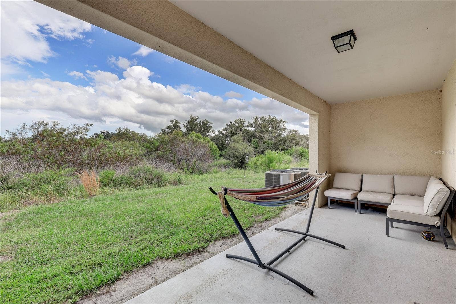 9904 HOUND CHASE DRIVE, Gibsonton, FL 33534 9904 HOUND CHASE DRIVE, Gibsonton, FL 33534