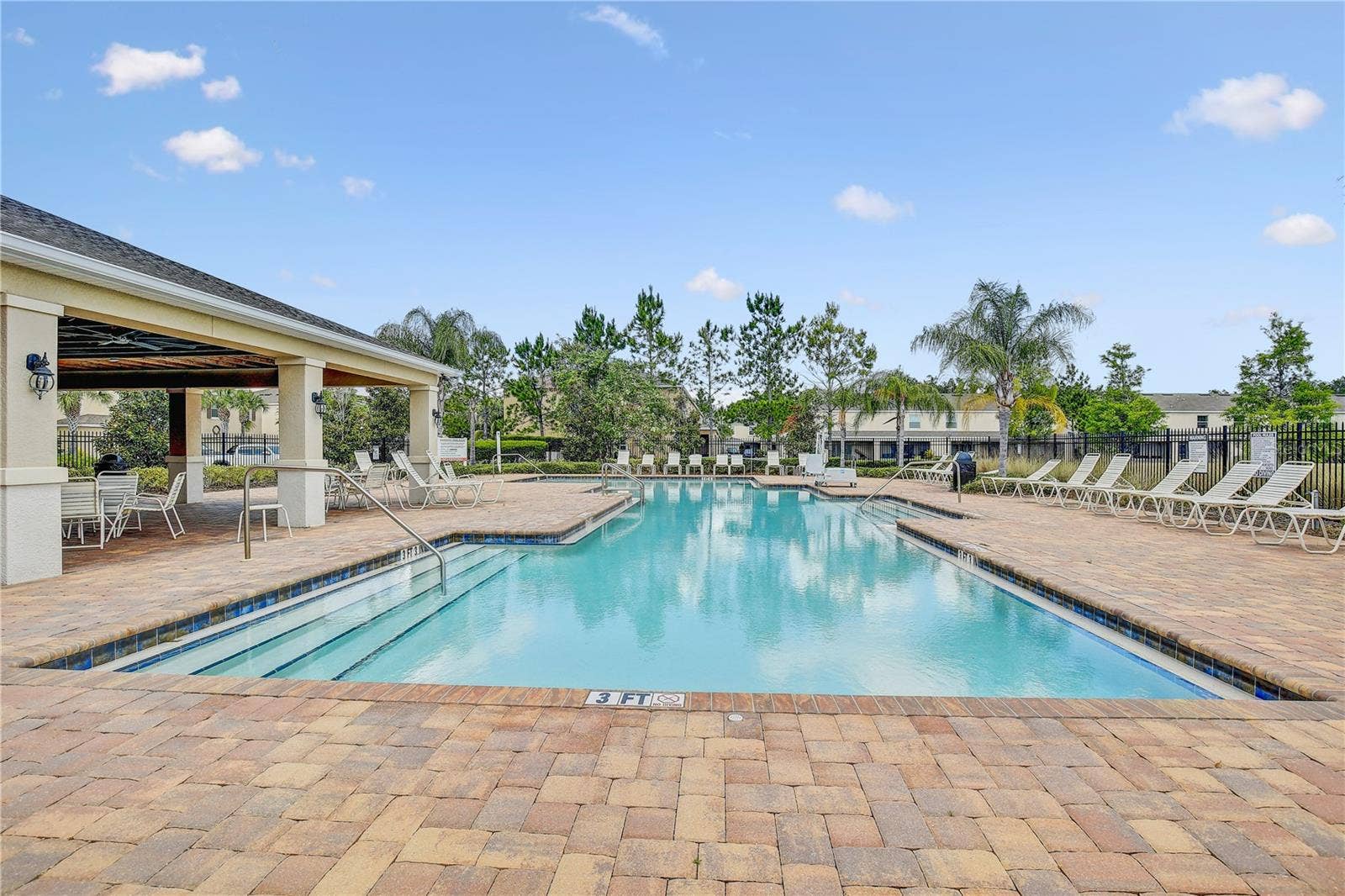 9904 HOUND CHASE DRIVE, Gibsonton, FL 33534 9904 HOUND CHASE DRIVE, Gibsonton, FL 33534