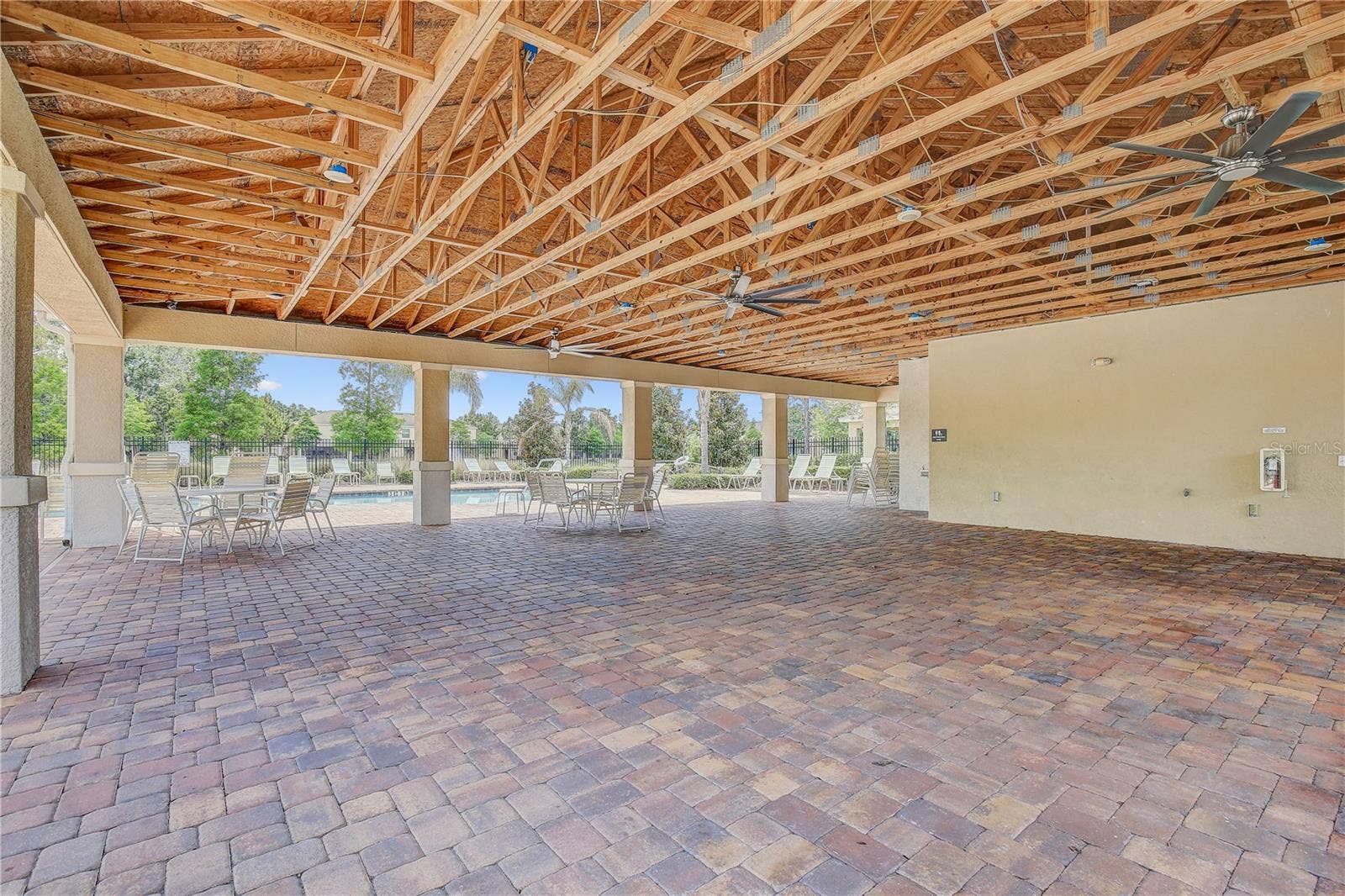 9904 HOUND CHASE DRIVE, Gibsonton, FL 33534 9904 HOUND CHASE DRIVE, Gibsonton, FL 33534