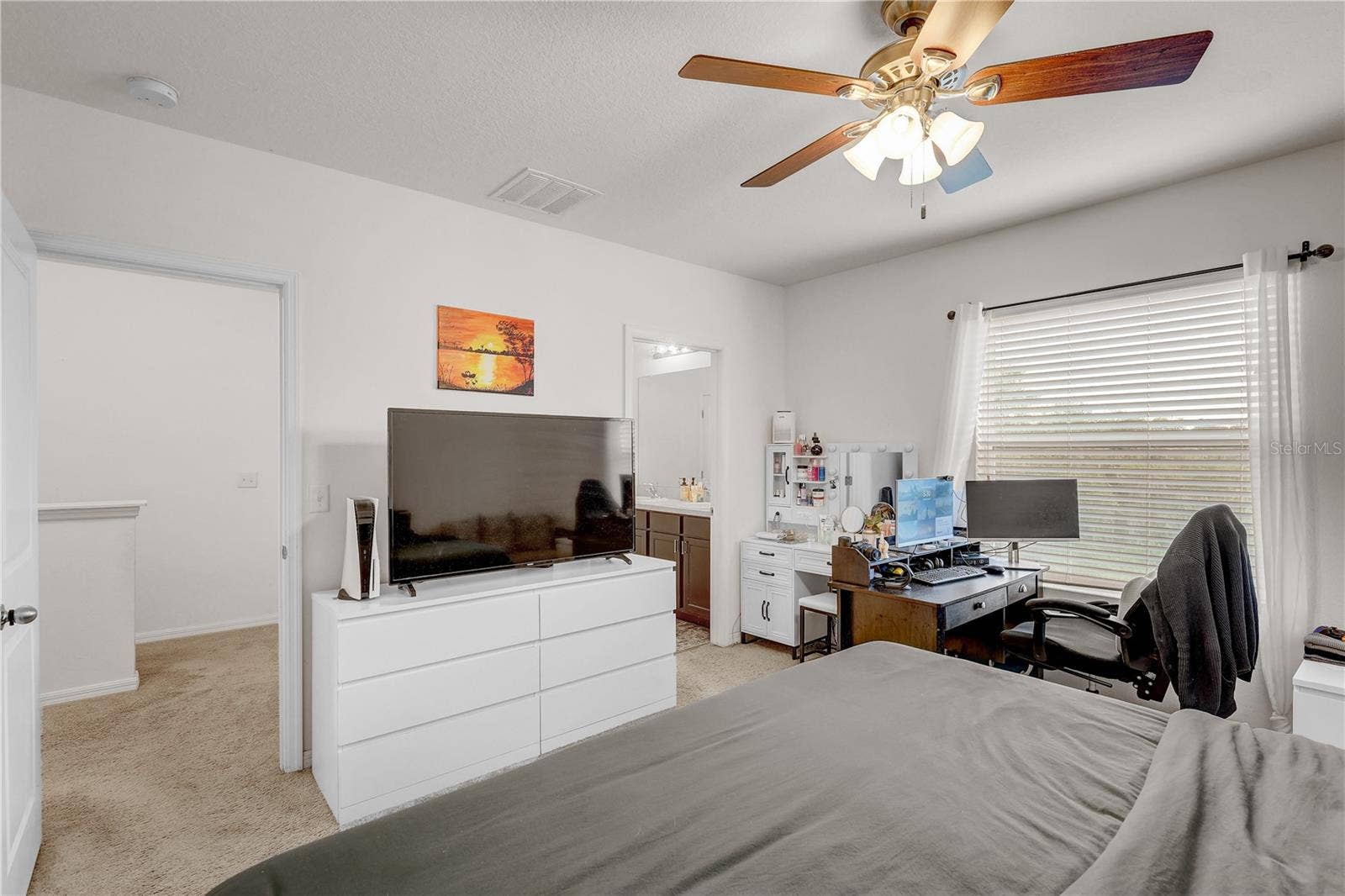 9904 HOUND CHASE DRIVE, Gibsonton, FL 33534 9904 HOUND CHASE DRIVE, Gibsonton, FL 33534