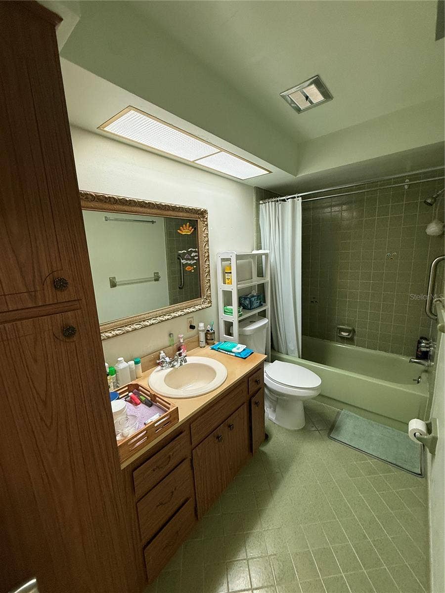 1411 NORMANDY PARK DRIVE, #4, Clearwater, FL 33756 1411 NORMANDY PARK DRIVE, #4, Clearwater, FL 33756