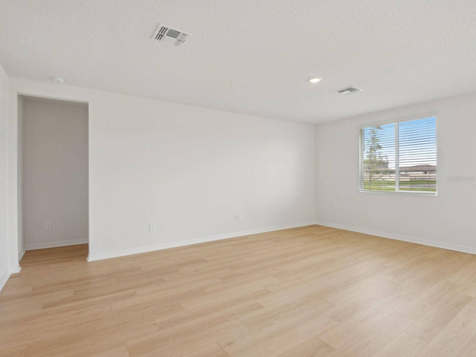3906 NATURE SOUND LANE, Bartow, FL 33830 Photos are not of the actual home, but are photos of the builder home with same floorplan
