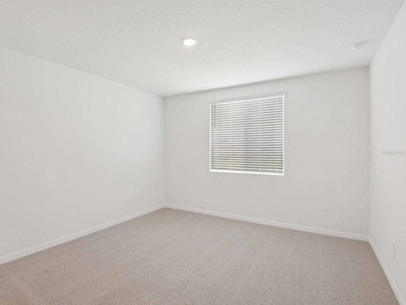 3906 NATURE SOUND LANE, Bartow, FL 33830 Photos are not of the actual home, but are photos of the builder home with same floorplan