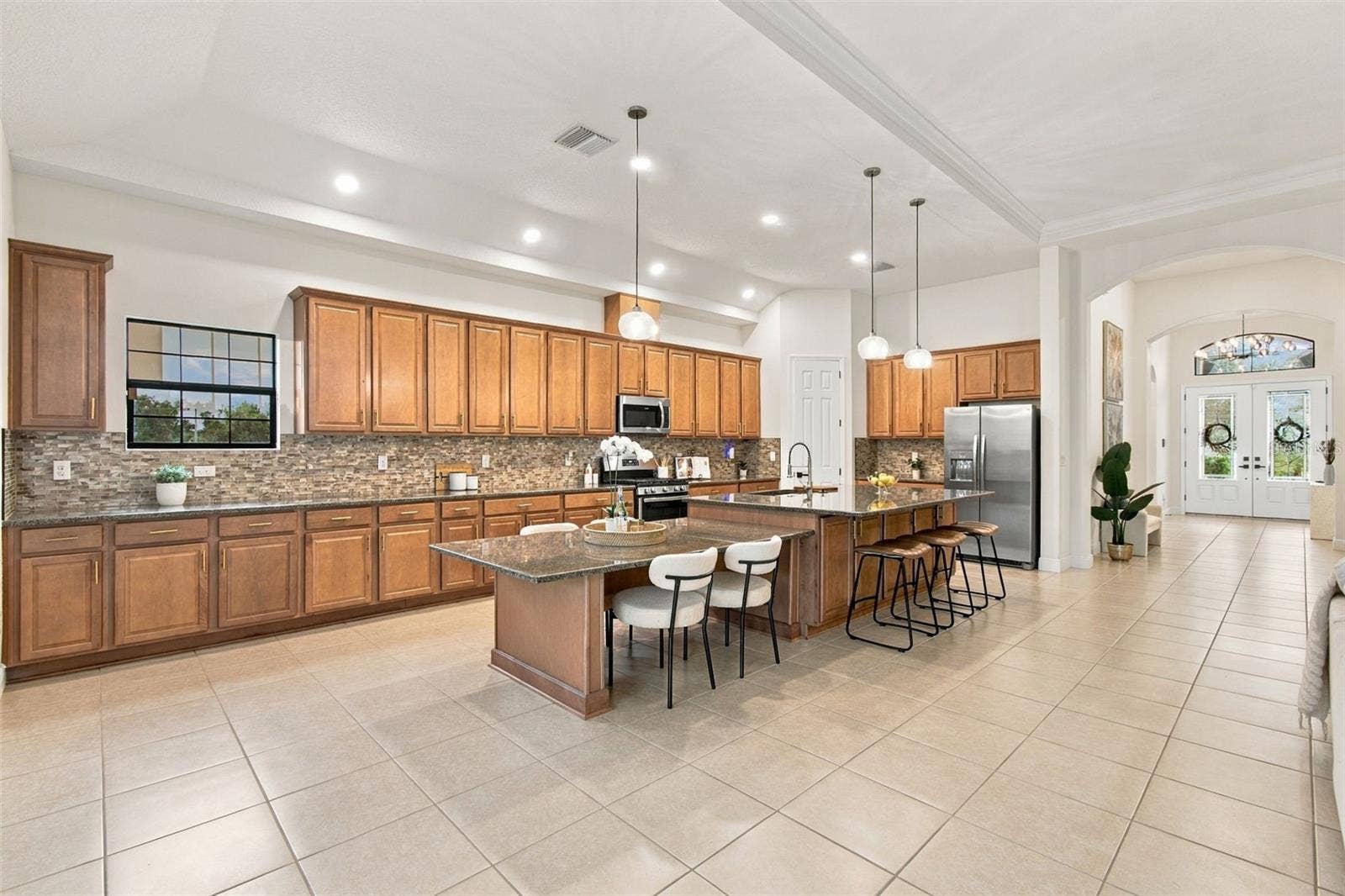 901 GRAND CRESTA AVENUE, Brandon, FL 33511