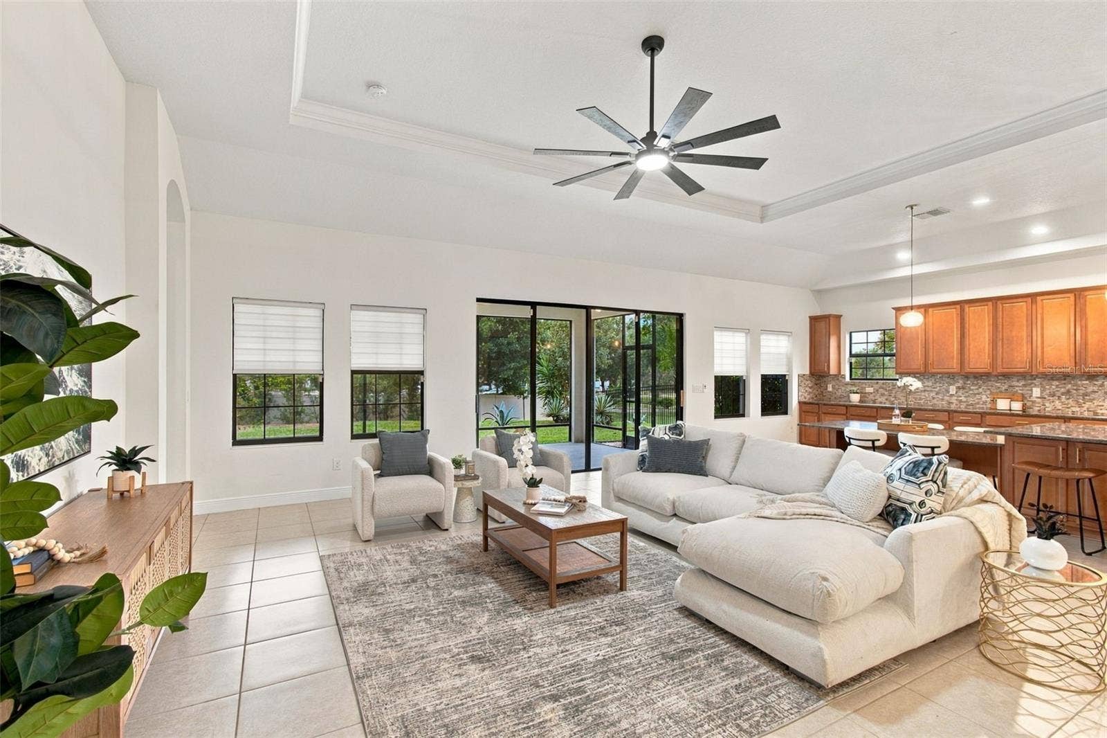 901 GRAND CRESTA AVENUE, Brandon, FL 33511