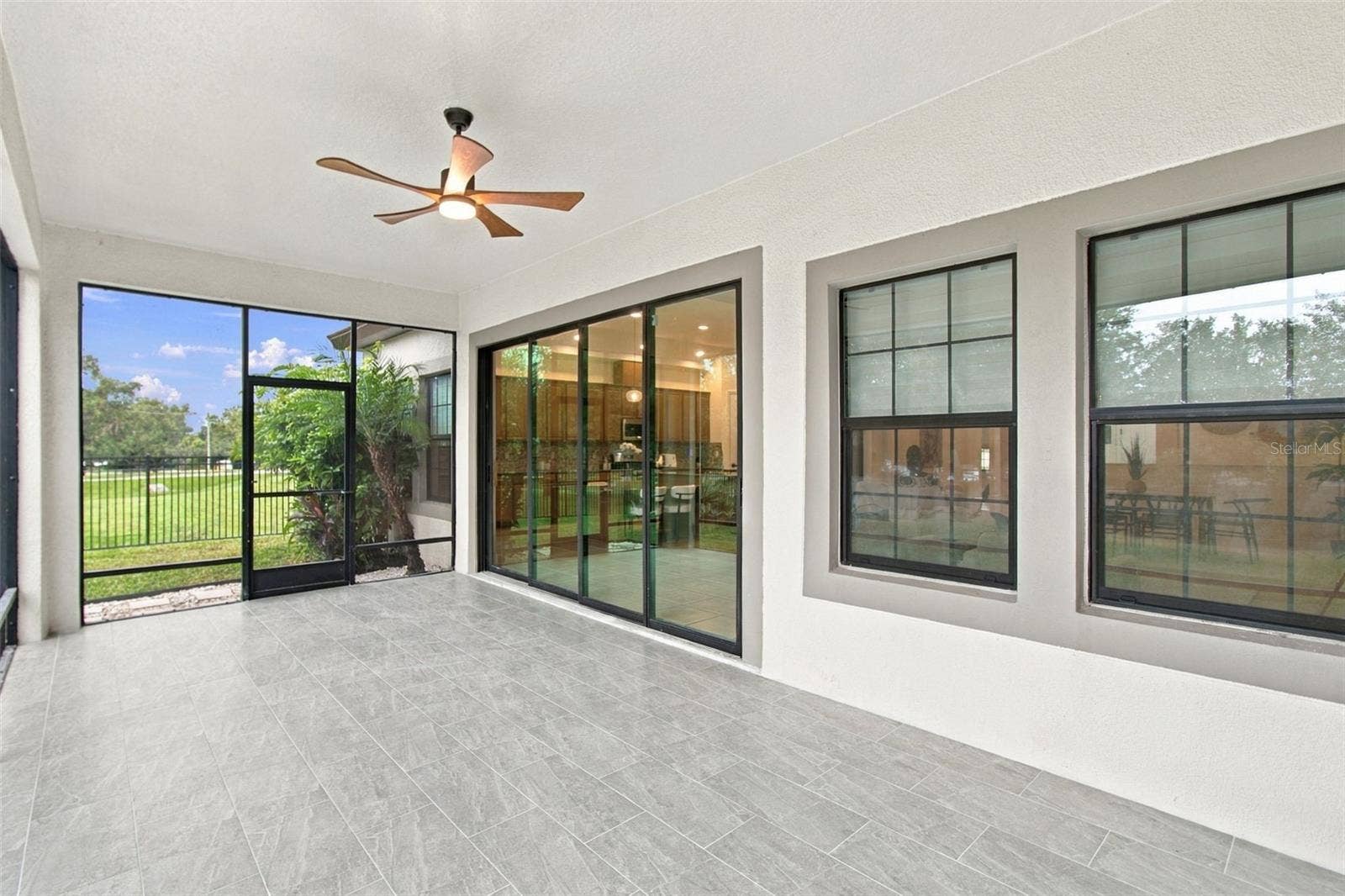 901 GRAND CRESTA AVENUE, Brandon, FL 33511