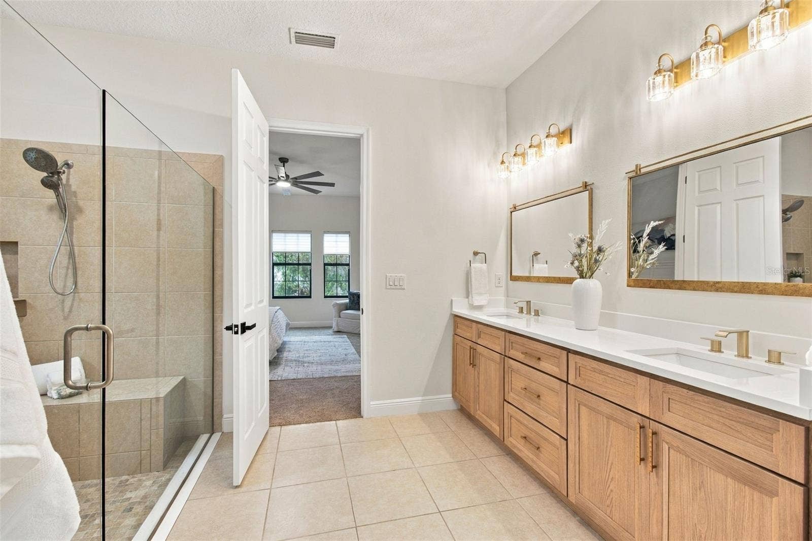 901 GRAND CRESTA AVENUE, Brandon, FL 33511