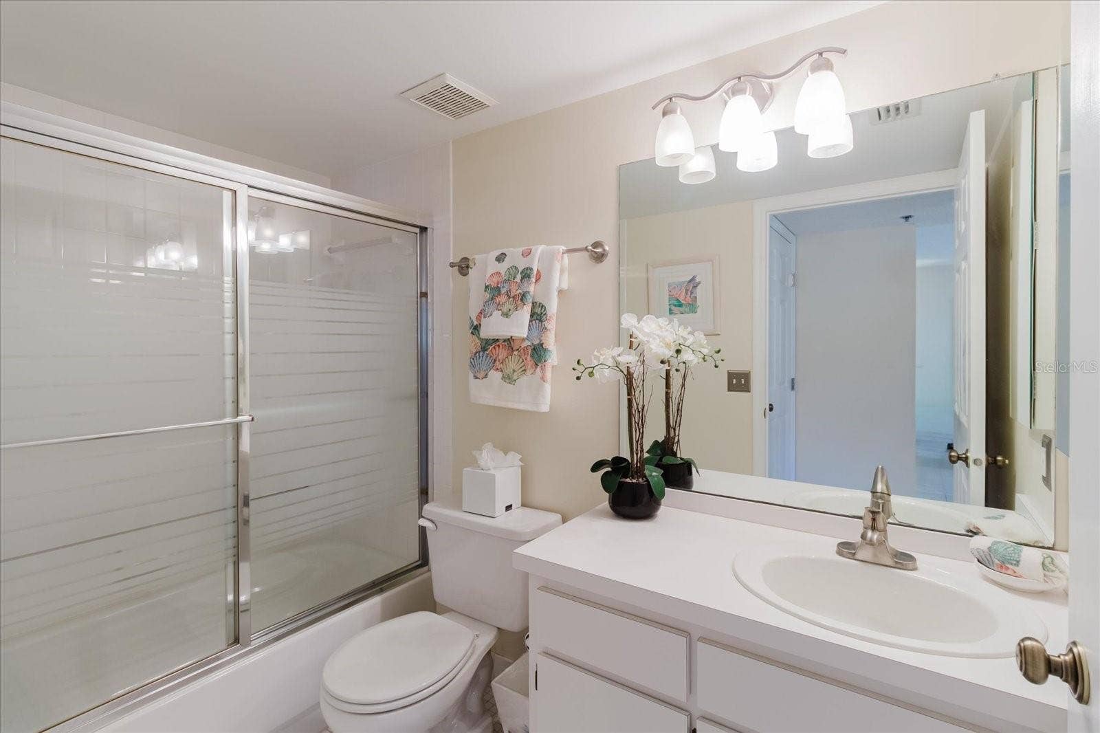 2nd Bathroom