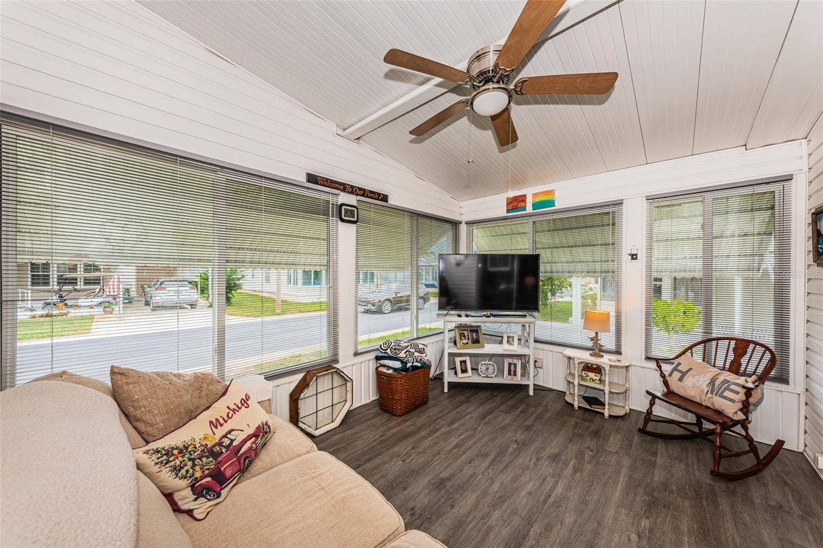 39820 US HIGHWAY 19 N, #237, Tarpon Springs, FL 34689 Florida Room