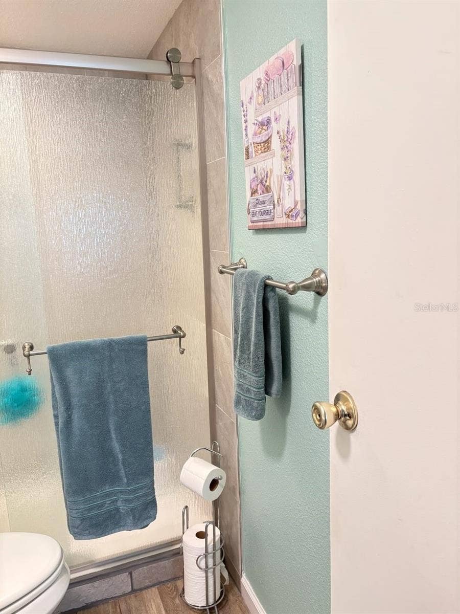 39820 US HIGHWAY 19 N, #237, Tarpon Springs, FL 34689 Main Bathroom