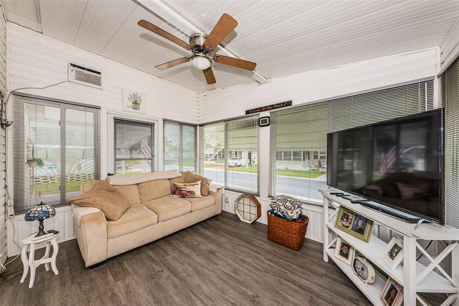 39820 US HIGHWAY 19 N, #237, Tarpon Springs, FL 34689 Florida Room