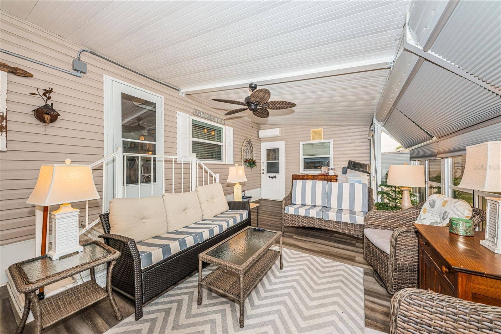 39820 US HIGHWAY 19 N, #237, Tarpon Springs, FL 34689 Bonus Room