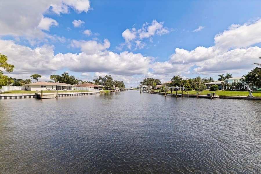 Property photo for 1894 TANGLEWOOD DRIVE NE, St Petersburg, FL