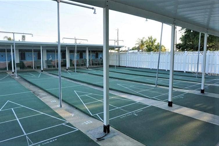 4337 TAHITIAN GARDENS CIRCLE, #E, Holiday, FL 34691 Shuffleboard
