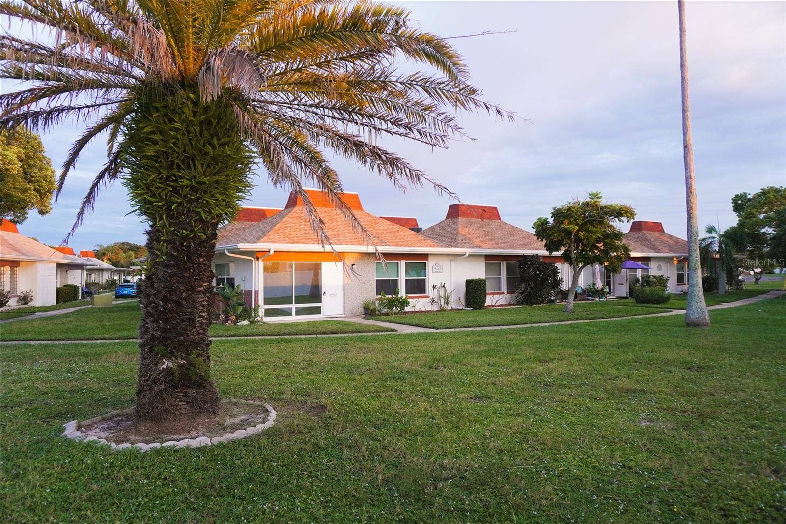 4337 TAHITIAN GARDENS CIRCLE, #E, Holiday, FL 34691 4337 Tahitian Gardens Circle #E