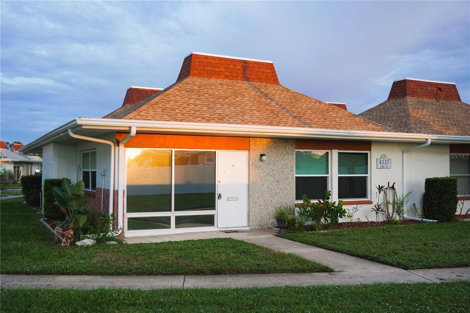 4337 TAHITIAN GARDENS CIRCLE, #E, Holiday, FL 34691 4337 Tahitian Gardens Circle #E