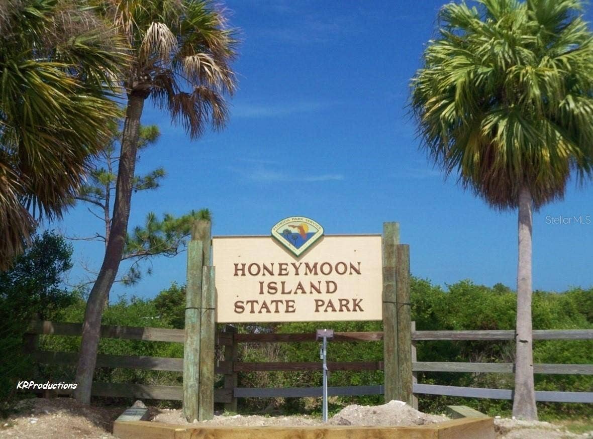 603 INDIANA AVENUE, Crystal Beach, FL 34681