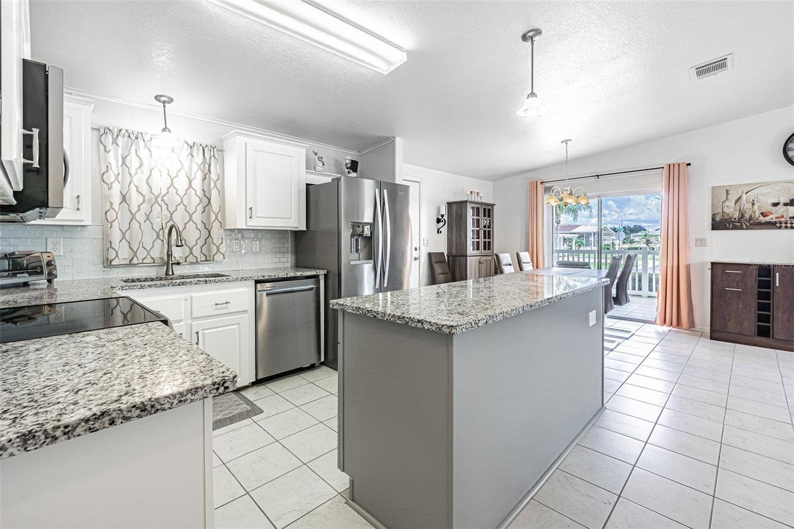 37232 NEUKOM AVENUE, Zephyrhills, FL 33541 37232 NEUKOM AVENUE, Zephyrhills, FL 33541
