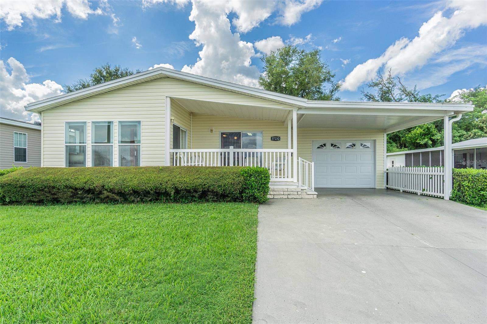 37232 NEUKOM AVENUE, Zephyrhills, FL 33541 Great Curb Appeal!