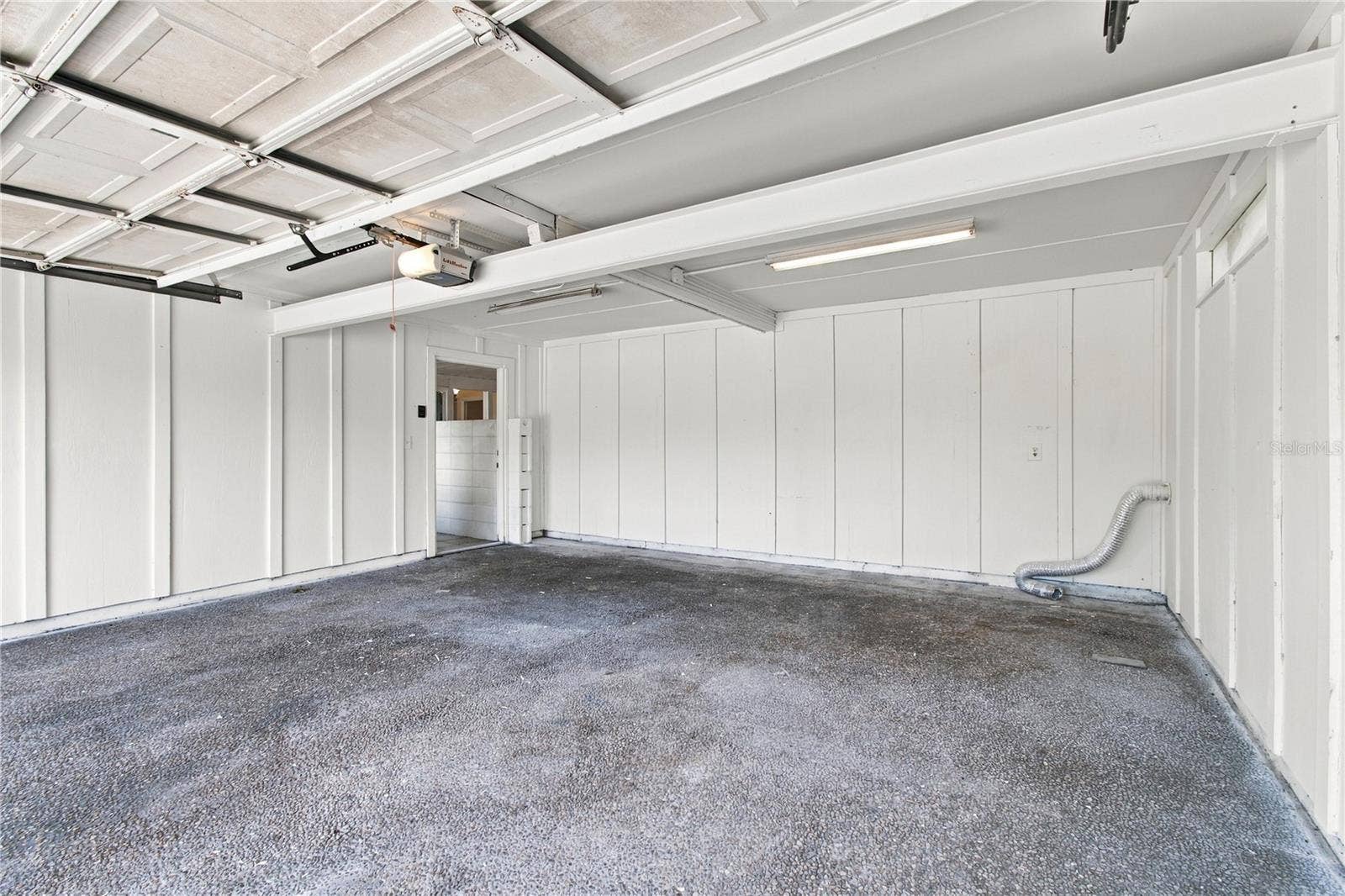 10312 LAKE CARROLL WAY, Tampa, FL 33618 2 Car Garage