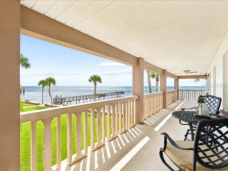 650 PINELLAS POINT DRIVE S, #240, St Petersburg, FL 33705 650 PINELLAS POINT DRIVE S, #240, St Petersburg, FL 33705