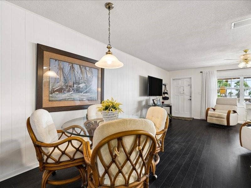 650 PINELLAS POINT DRIVE S, #240, St Petersburg, FL 33705 650 PINELLAS POINT DRIVE S, #240, St Petersburg, FL 33705