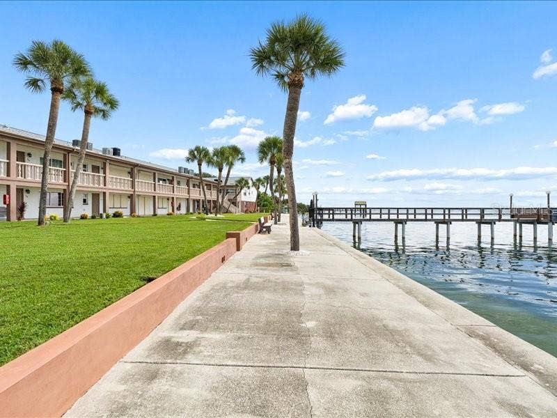 650 PINELLAS POINT DRIVE S, #240, St Petersburg, FL 33705 650 PINELLAS POINT DRIVE S, #240, St Petersburg, FL 33705