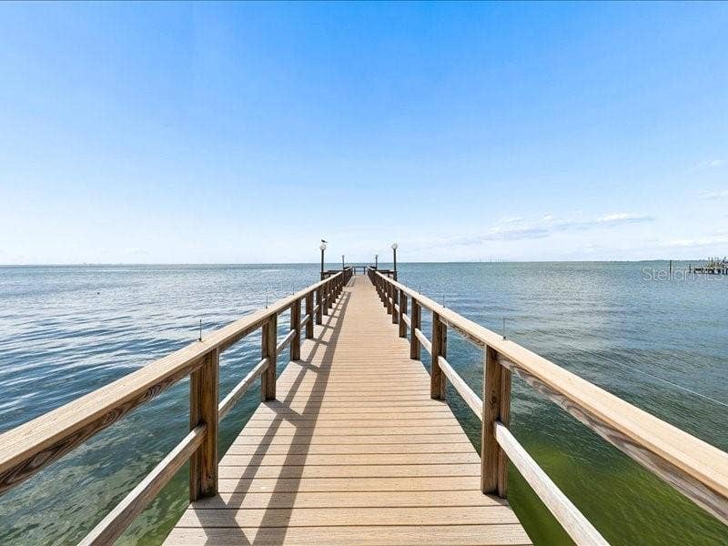 650 PINELLAS POINT DRIVE S, #240, St Petersburg, FL 33705 650 PINELLAS POINT DRIVE S, #240, St Petersburg, FL 33705