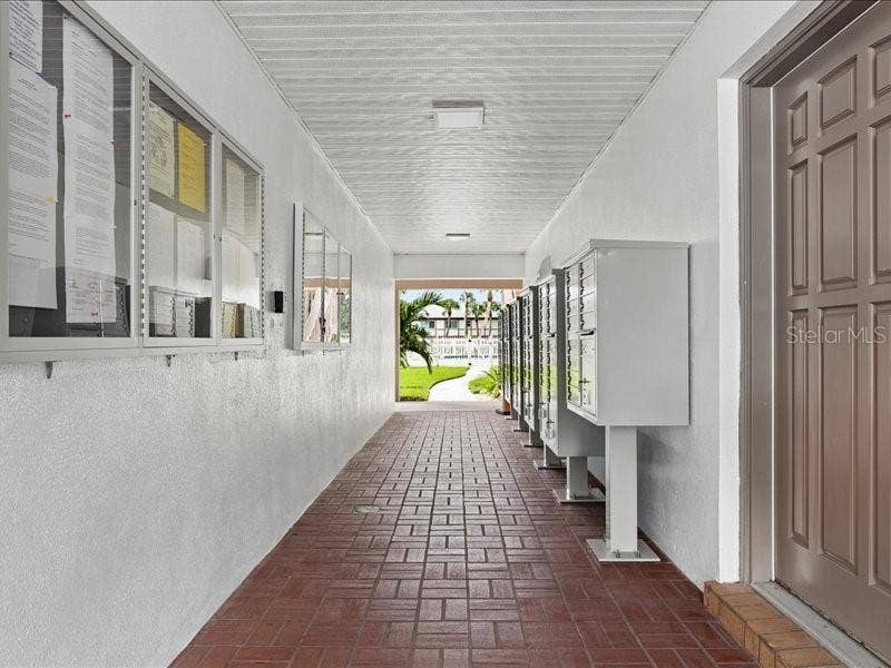 650 PINELLAS POINT DRIVE S, #240, St Petersburg, FL 33705 650 PINELLAS POINT DRIVE S, #240, St Petersburg, FL 33705