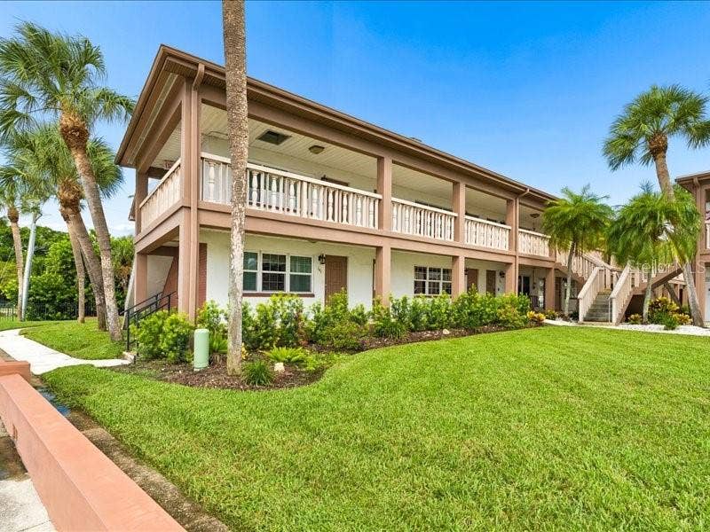 650 PINELLAS POINT DRIVE S, #240, St Petersburg, FL 33705 650 PINELLAS POINT DRIVE S, #240, St Petersburg, FL 33705
