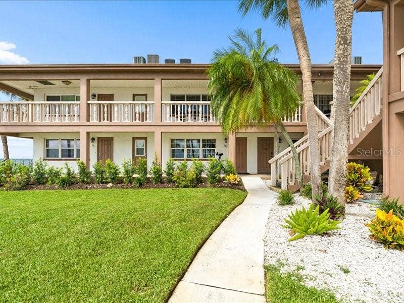 650 PINELLAS POINT DRIVE S, #240, St Petersburg, FL 33705 650 PINELLAS POINT DRIVE S, #240, St Petersburg, FL 33705