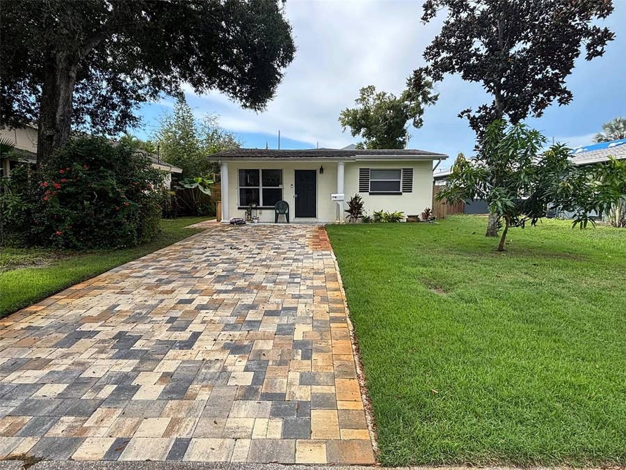 Property photo for 5350 6TH AVENUE N, St Petersburg, FL
