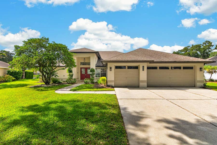 Property photo for 16506 LONGLEAT DRIVE, Lutz, FL