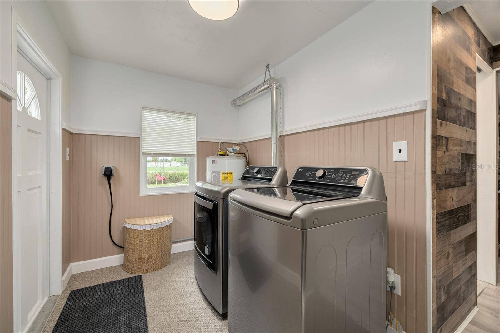 1134 62ND STREET, St Petersburg, FL 33710 Inside Laundry area