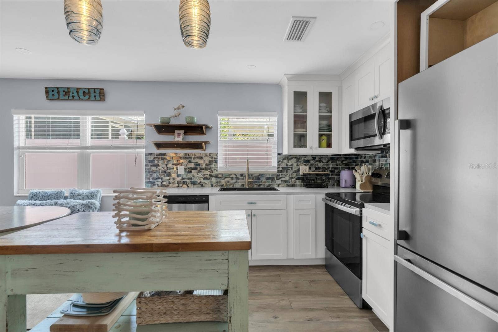 7115 COQUINA WAY, #4, St Pete Beach, FL 33706 7115 COQUINA WAY, #4, St Pete Beach, FL 33706