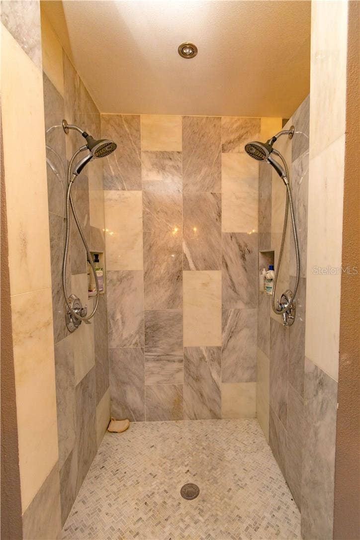 15924 NOTTINGHILL DRIVE, Lutz, FL 33548 15924 NOTTINGHILL DRIVE, Lutz, FL 33548