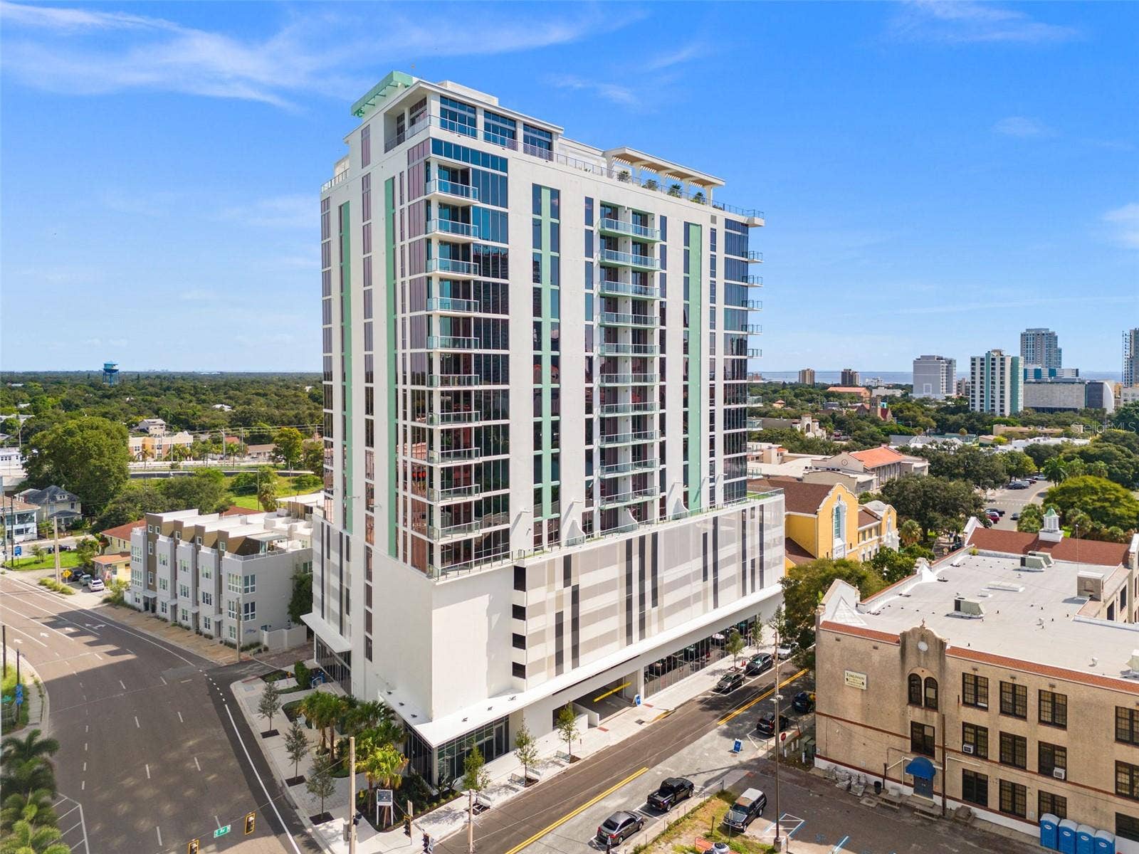 777 3RD AVENUE N, #806, St Petersburg, FL 33701
